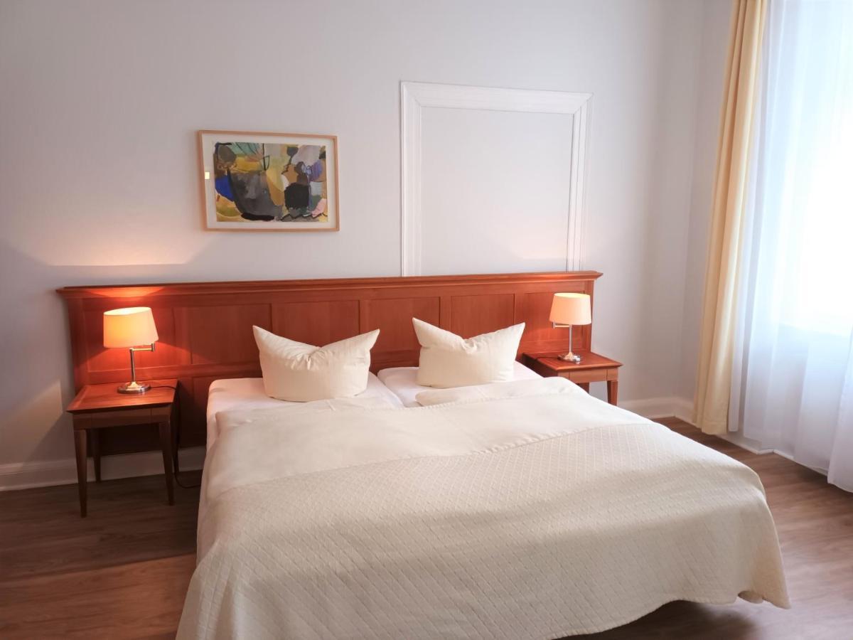 Hotel Vierseithof 卢肯瓦尔德 外观 照片