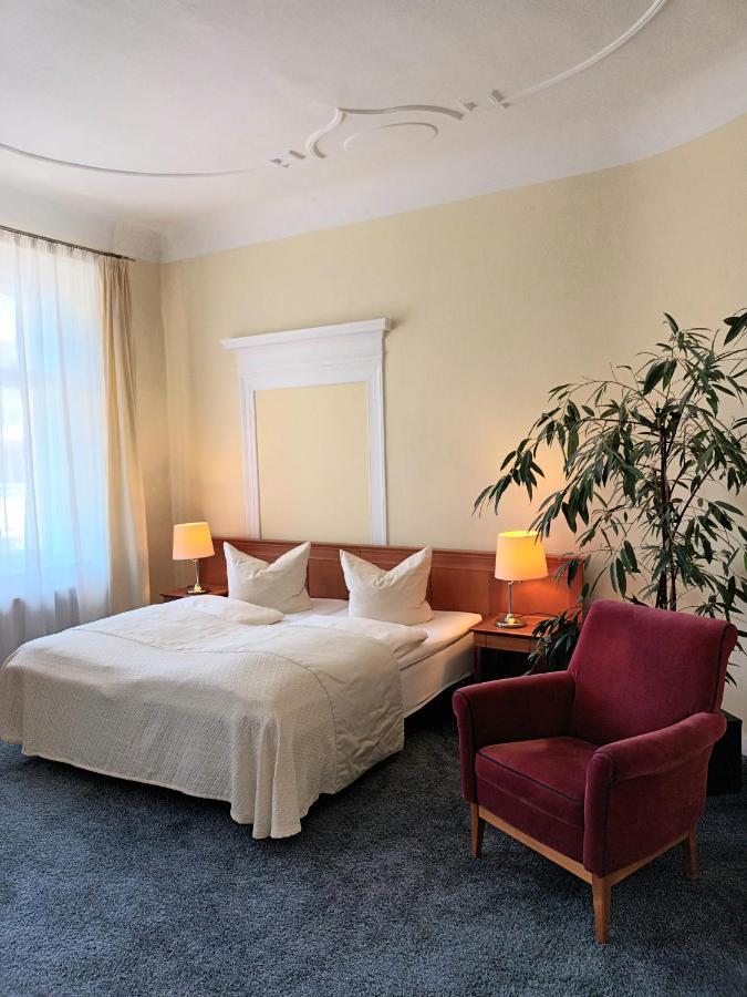 Hotel Vierseithof 卢肯瓦尔德 外观 照片