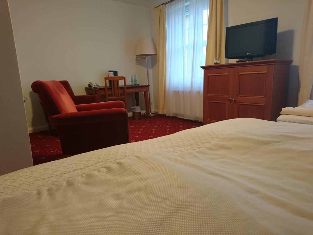 Hotel Vierseithof 卢肯瓦尔德 外观 照片