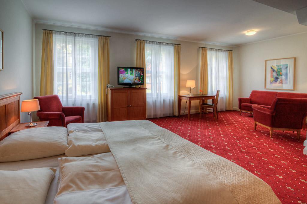 Hotel Vierseithof 卢肯瓦尔德 外观 照片
